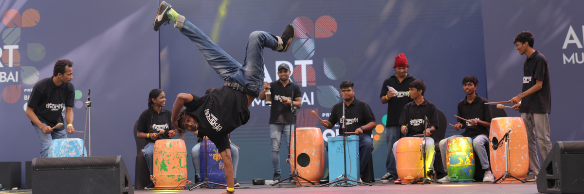 Performance by Dharavi Rocks